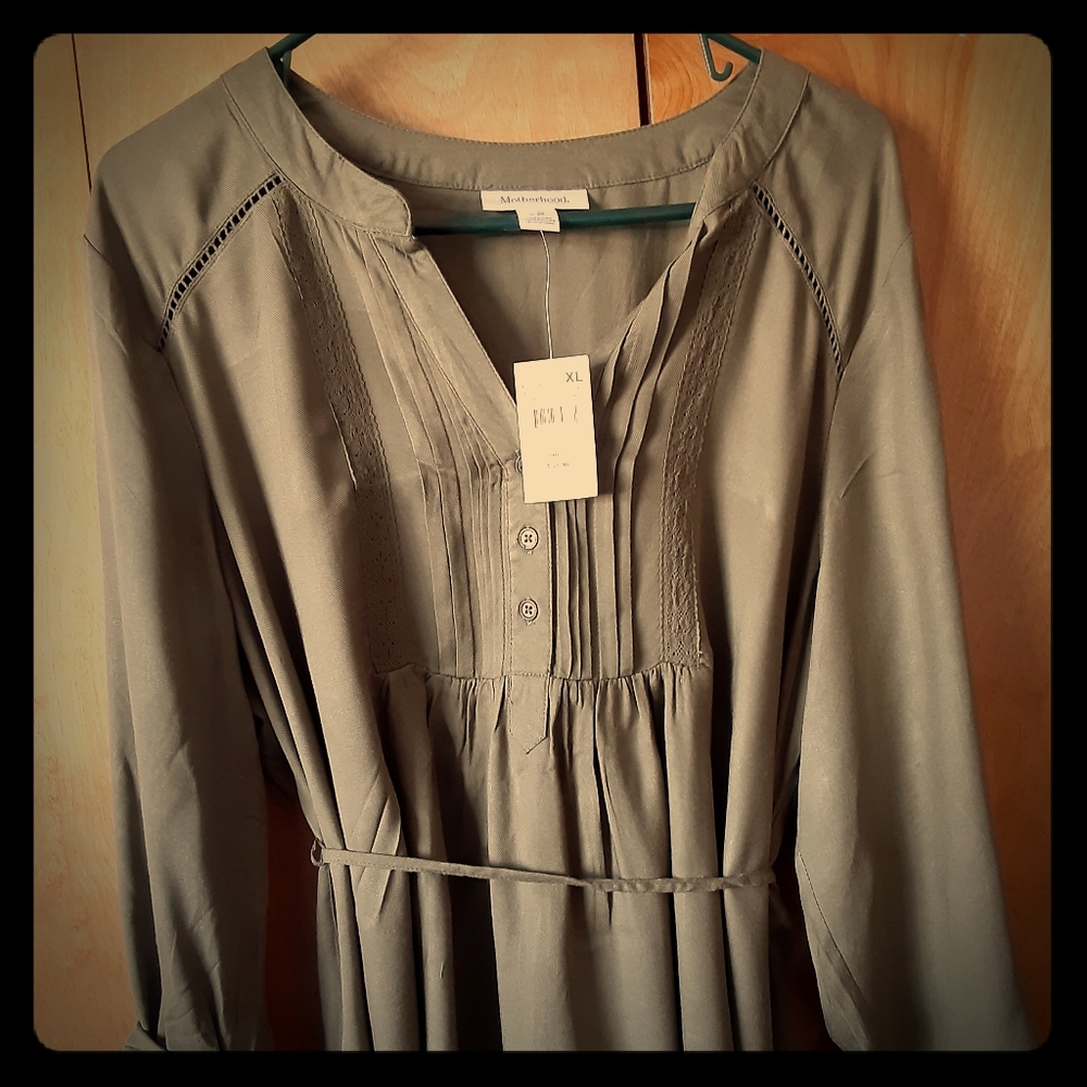 Motherhood Maternity shirt